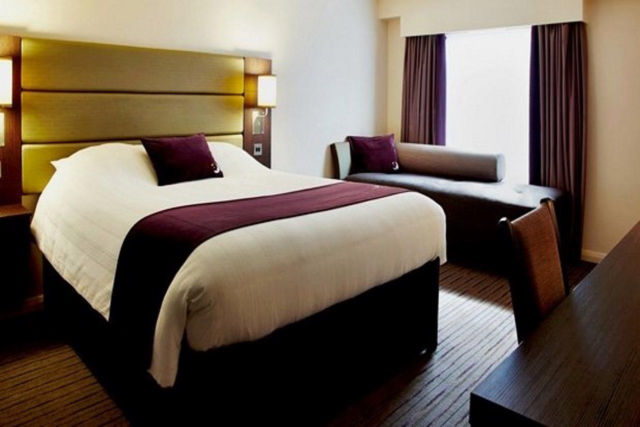 Premier Inn Poole Centre Ngoại thất bức ảnh